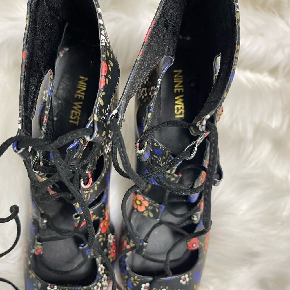 Nine West black multi color floral prints lace up sandals black tassels SZ12 - Picture 9 of 13